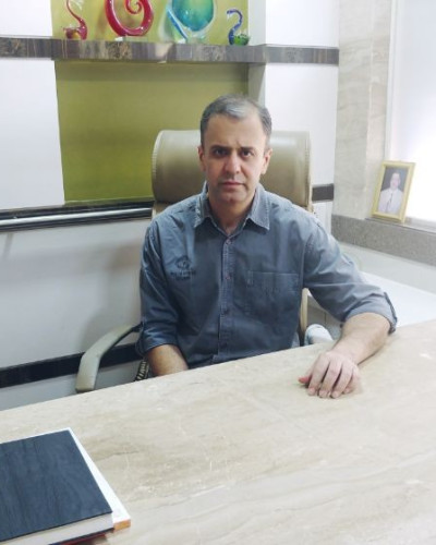 1758522222_Dr Niraj Khanna.jfif